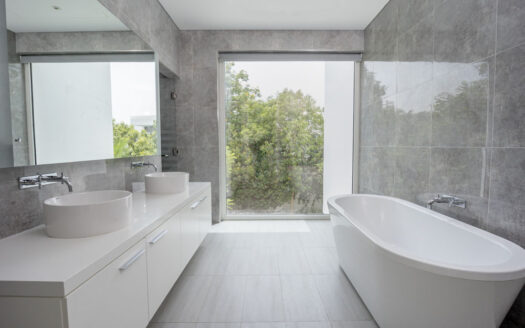 Luxurious Villa Oasis in Al Barari, Dubai