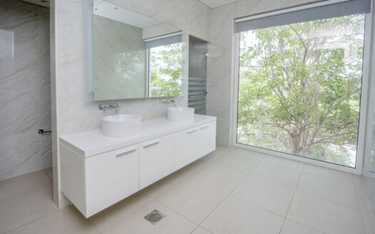 Luxurious Villa Oasis in Al Barari, Dubai