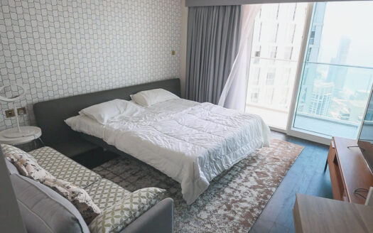 Exquisite One Bedroom Apartment with Breathtaking Marina Views in Marina Palm View