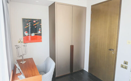 Exquisite One Bedroom Apartment with Breathtaking Marina Views in Marina Palm View