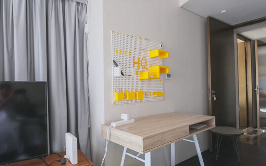 Exquisite One Bedroom Apartment with Breathtaking Marina Views in Marina Palm View